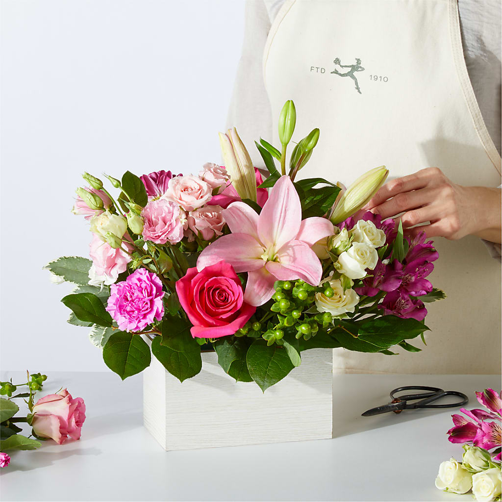 Sweetberry Box – A Florist Original –  Alum Rock Florist, San Jose CA